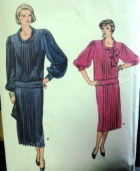 9133 VOGUE PULLOVR SS-LS PLEATED BAND TOP,PLEAT SKIRT PATTERN 12